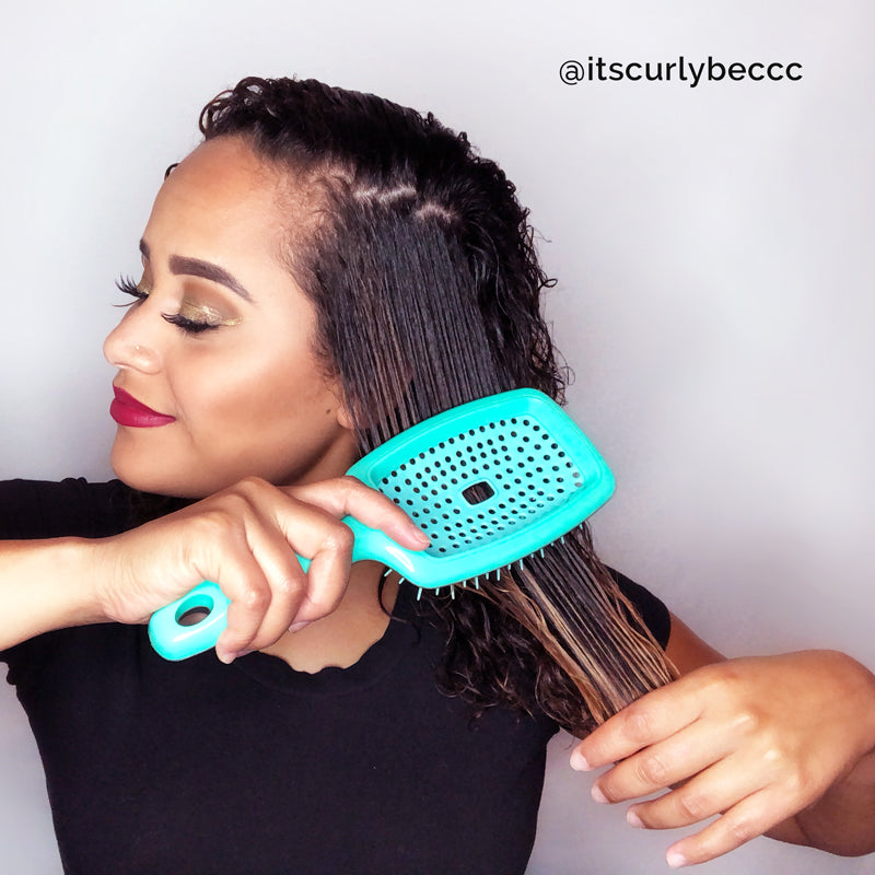 @itscurlybeccc using the Flexy Brush
